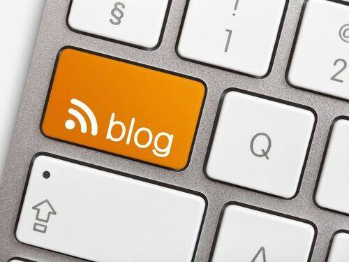 Blogowanie jako praca na cały etat? To możliwe! Oto jak pisać bloga o programowaniu
