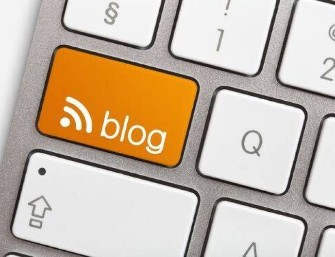 Blogowanie jako praca na cały etat? To możliwe! Oto jak pisać bloga o programowaniu